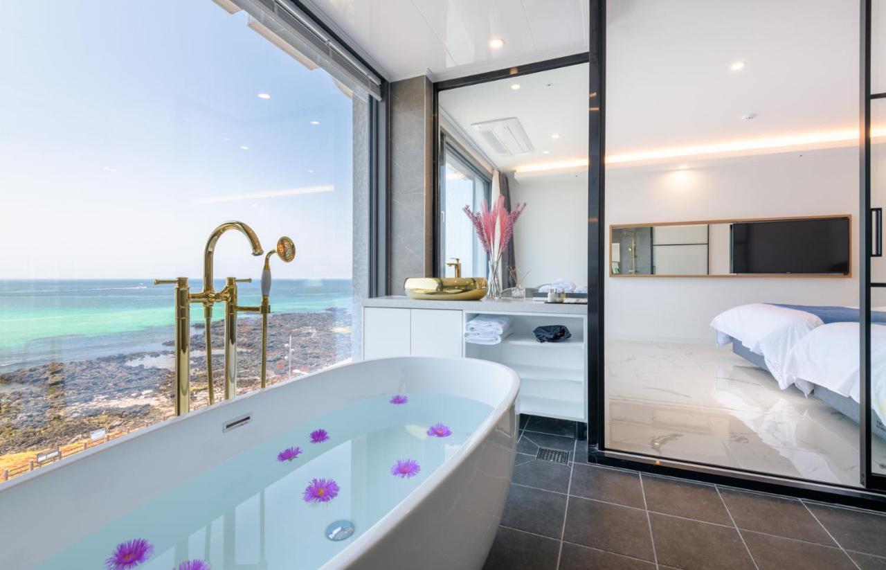 Hotel Mer Bleue Чеджу Екстериор снимка