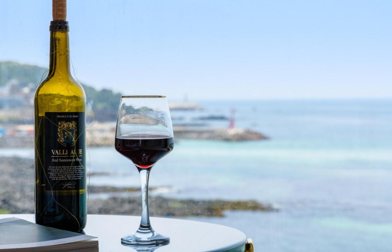 Hotel Mer Bleue Чеджу Екстериор снимка