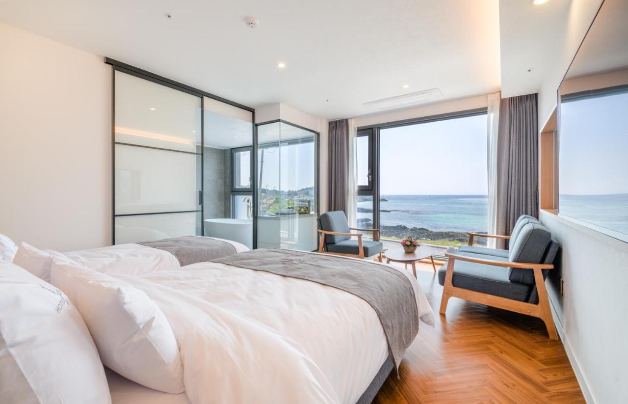 Hotel Mer Bleue Чеджу Екстериор снимка