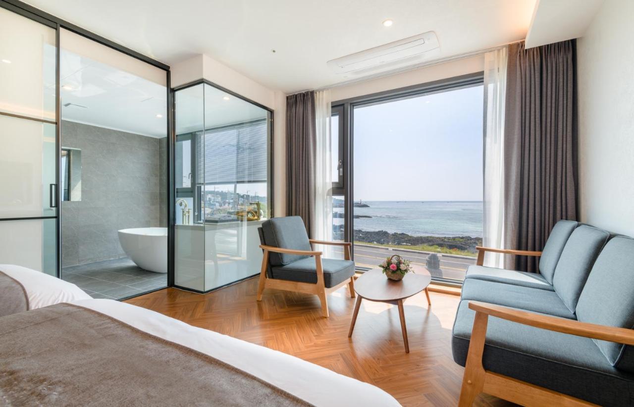 Hotel Mer Bleue Чеджу Екстериор снимка